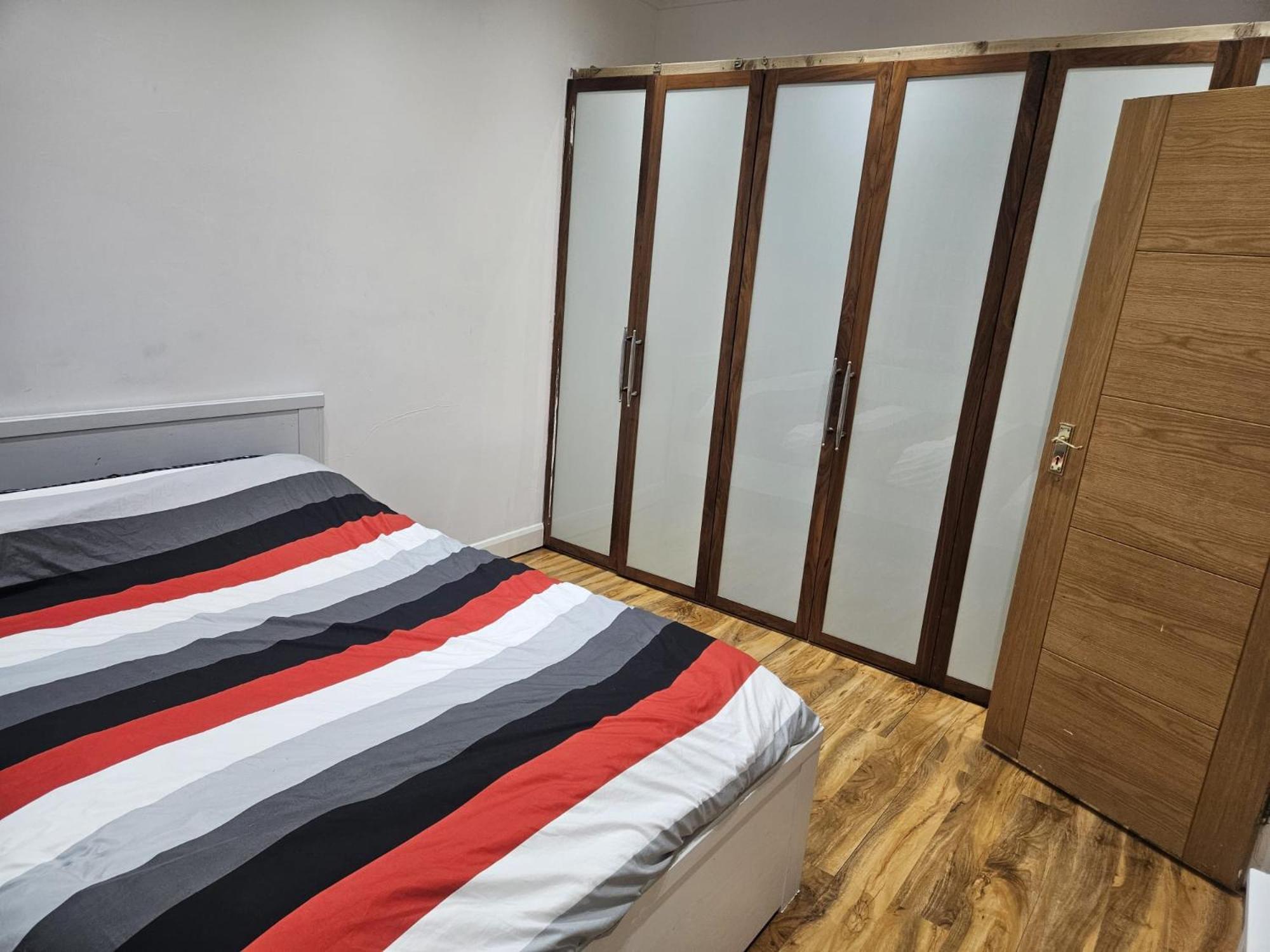 2 Bedroom Flat - Travel Direct To Heathrow/Central Лондон Экстерьер фото